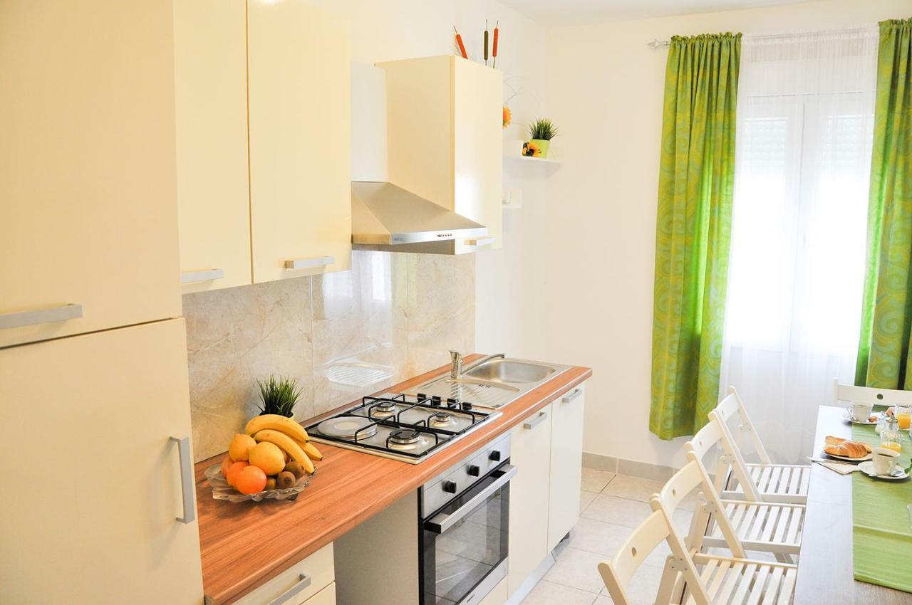 Short Street Apartments Kastela Dış mekan fotoğraf